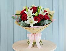 Букет цветов из:  Лилии и Розы в Глухово