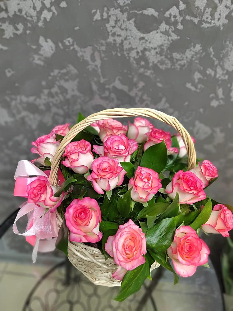 Цветочная композиция из Розы в корзине в Глухово