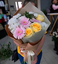 Букет цветов из:  Герберы, Розы и Хризантемы в Глухово