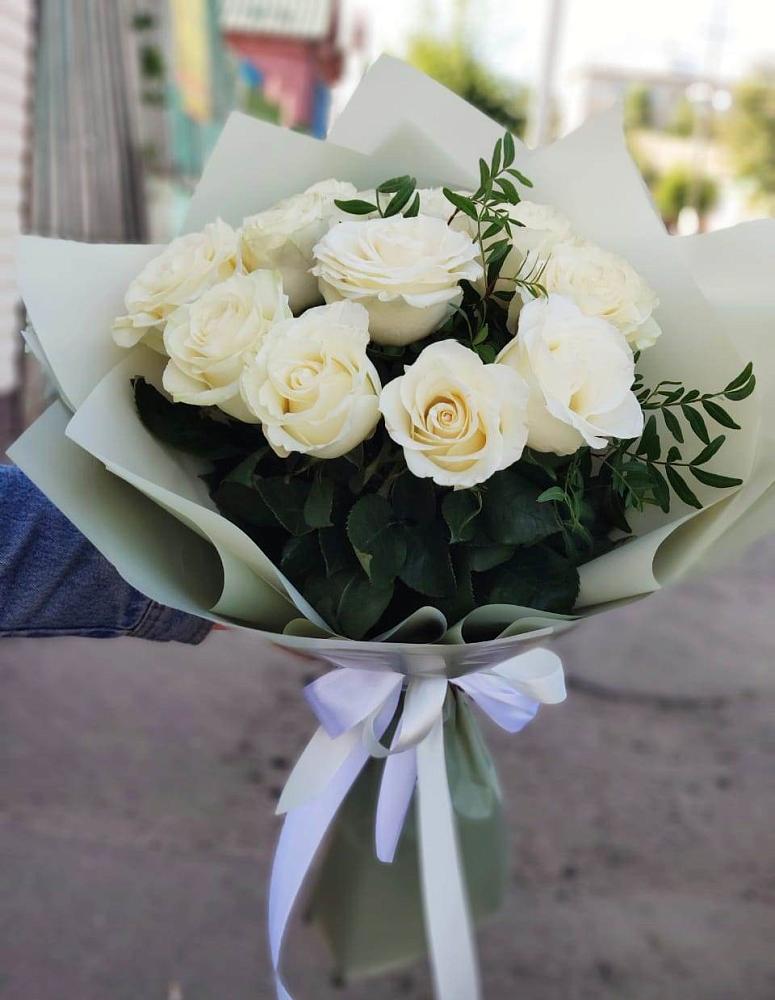 Букет Белые розы Проуд в Глухово