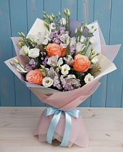 Букет цветов из:  Лизиантусы, Розы, Альстромерии и Гипсофила в Глухово