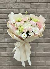 Букет цветов из:  Гвоздики, Розы, Лизиантусы и Хризантемы #REPLACE_PRED# Глухово